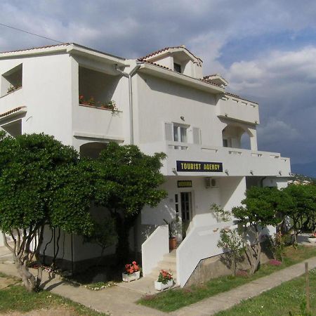 Apartments Aventura Baska For Relaxing Holidays Eksteriør bilde